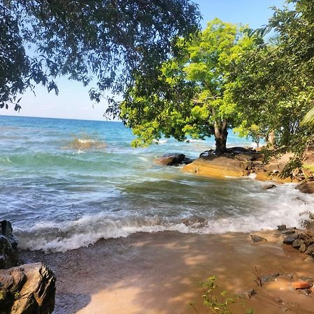 Soul Rebel Lodge & Backpackers Nkhata Bay Екстер'єр фото