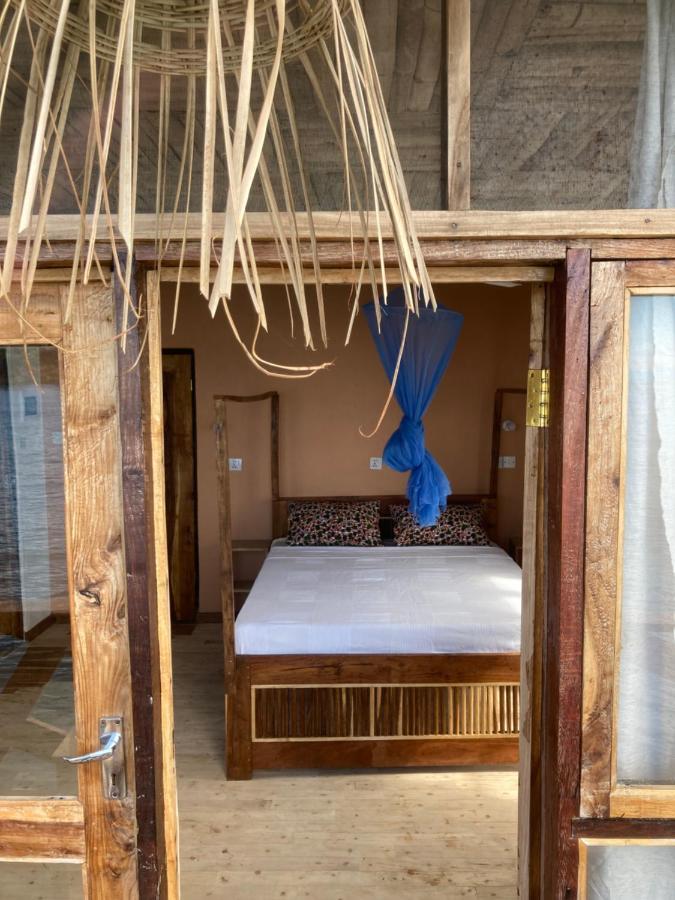 Soul Rebel Lodge & Backpackers Nkhata Bay Екстер'єр фото