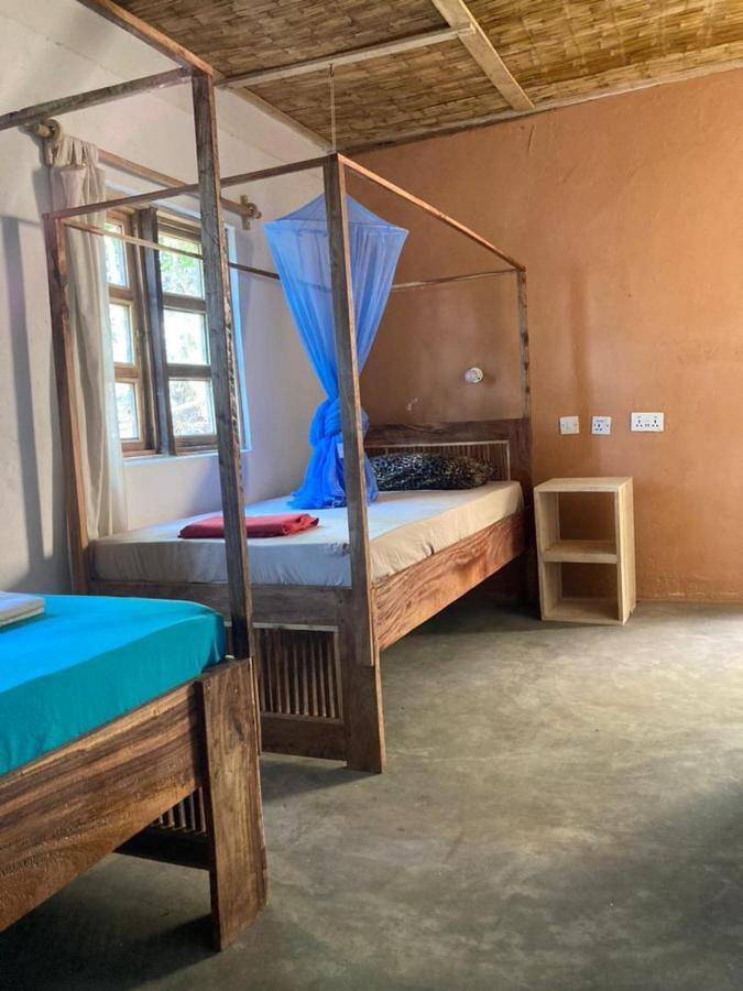 Soul Rebel Lodge & Backpackers Nkhata Bay Екстер'єр фото