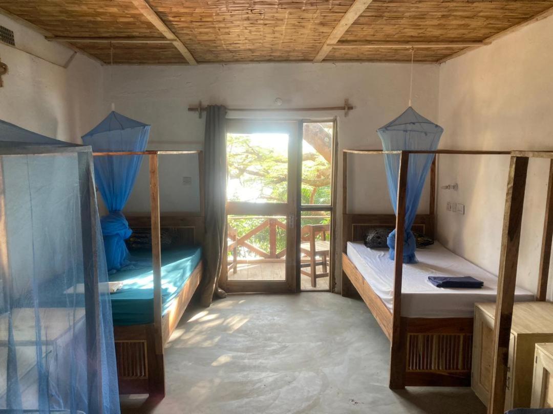 Soul Rebel Lodge & Backpackers Nkhata Bay Екстер'єр фото