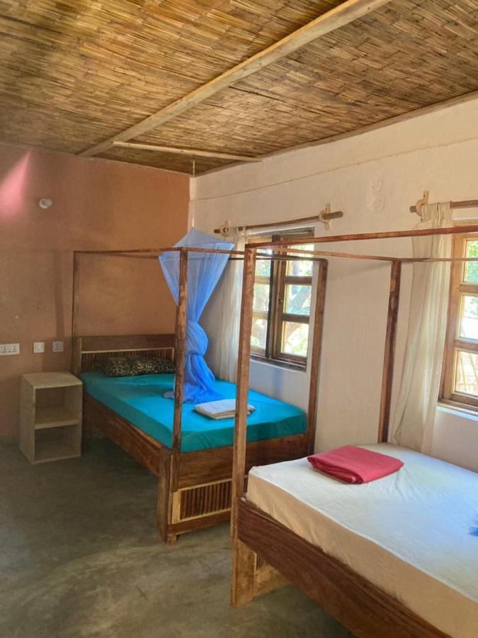 Soul Rebel Lodge & Backpackers Nkhata Bay Екстер'єр фото