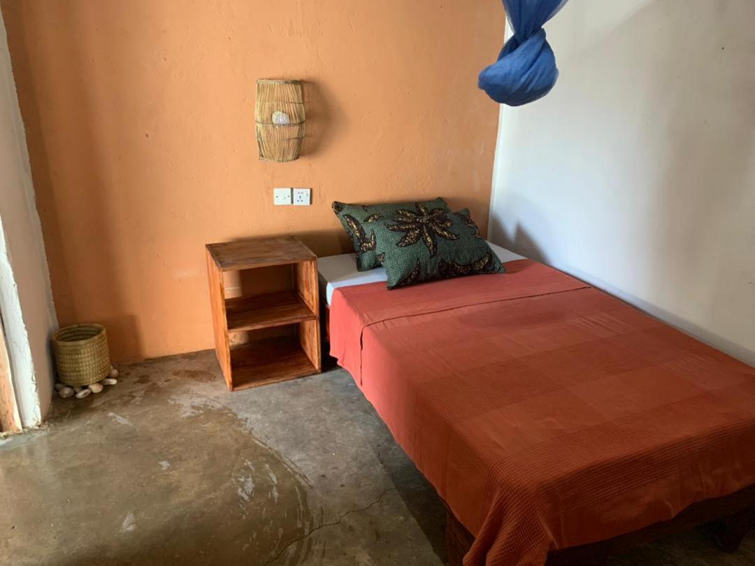 Soul Rebel Lodge & Backpackers Nkhata Bay Екстер'єр фото