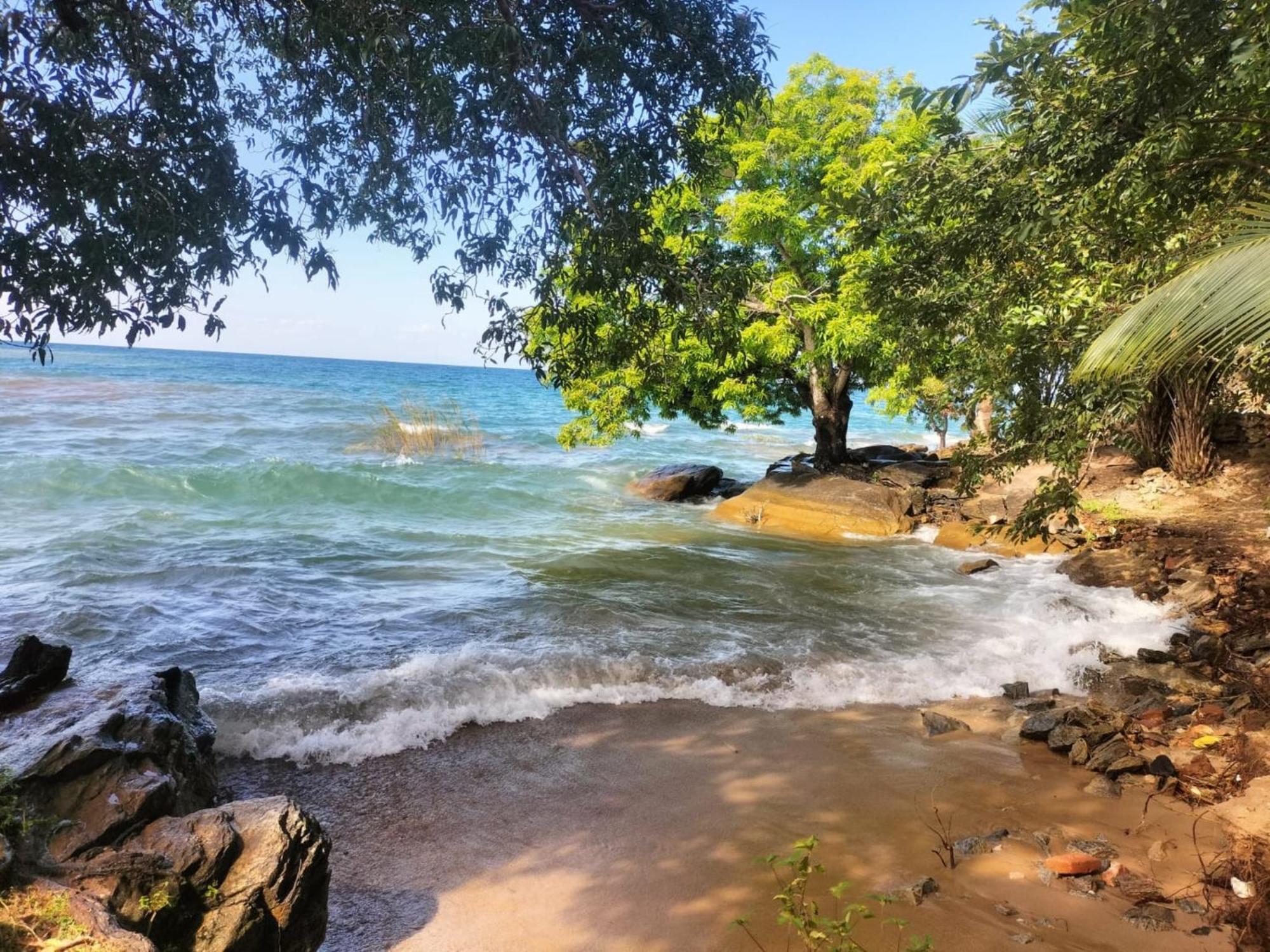 Soul Rebel Lodge & Backpackers Nkhata Bay Екстер'єр фото
